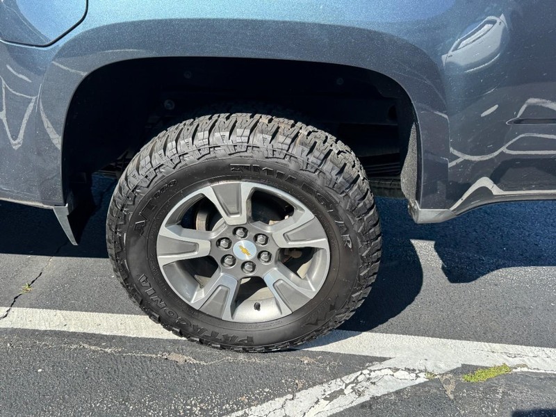 Chevrolet Colorado Vehicle Full-screen Gallery Image 06