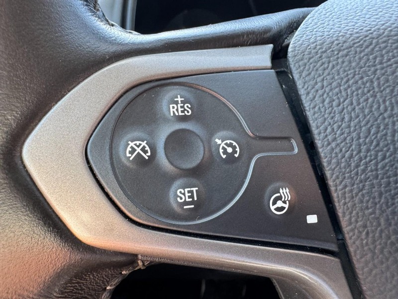 Chevrolet Colorado Vehicle Full-screen Gallery Image 17