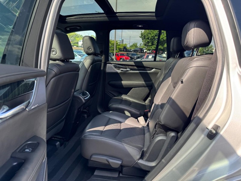 Cadillac XT6 Vehicle Image 10