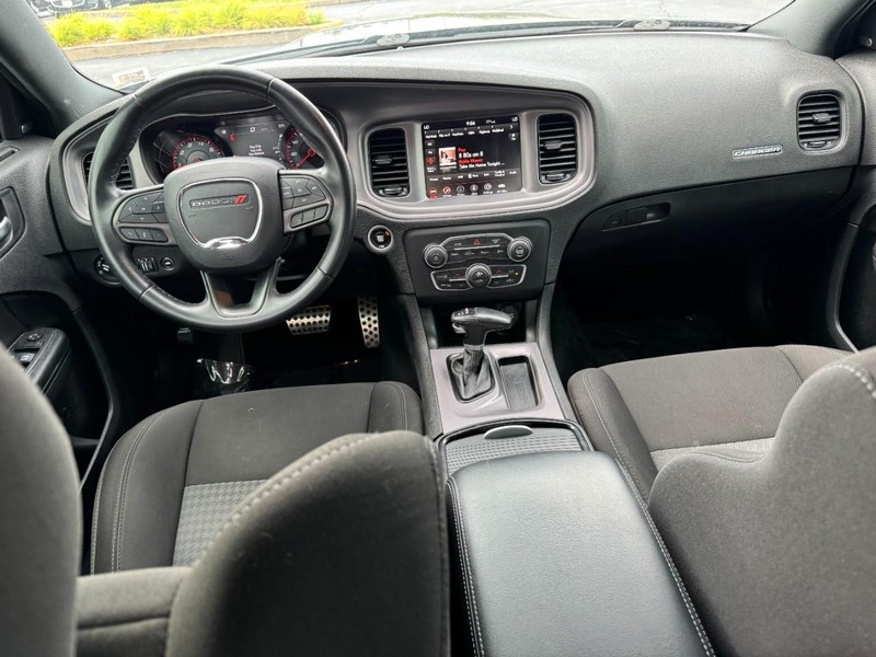 Dodge Charger Vehicle Image 11