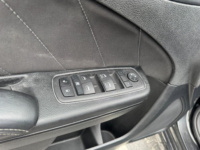 Dodge Charger Vehicle Image 15