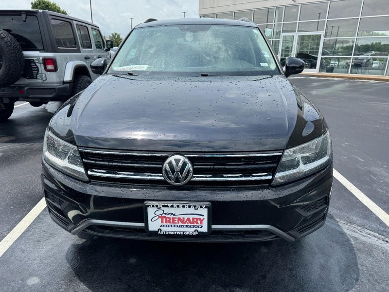 Volkswagen Tiguan Vehicle Image 02