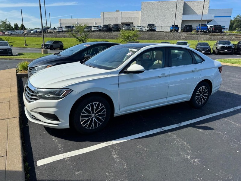 Volkswagen Jetta Vehicle Image 04