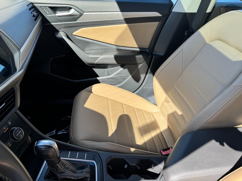Volkswagen Jetta Vehicle Image 14