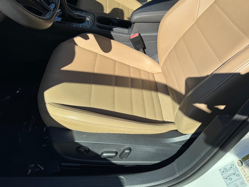 Volkswagen Jetta Vehicle Image 15