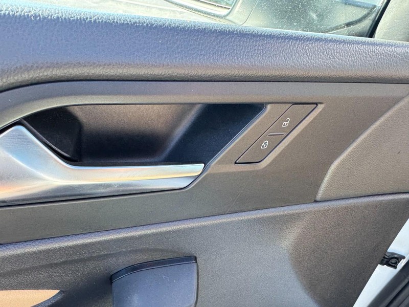 Volkswagen Jetta Vehicle Image 17