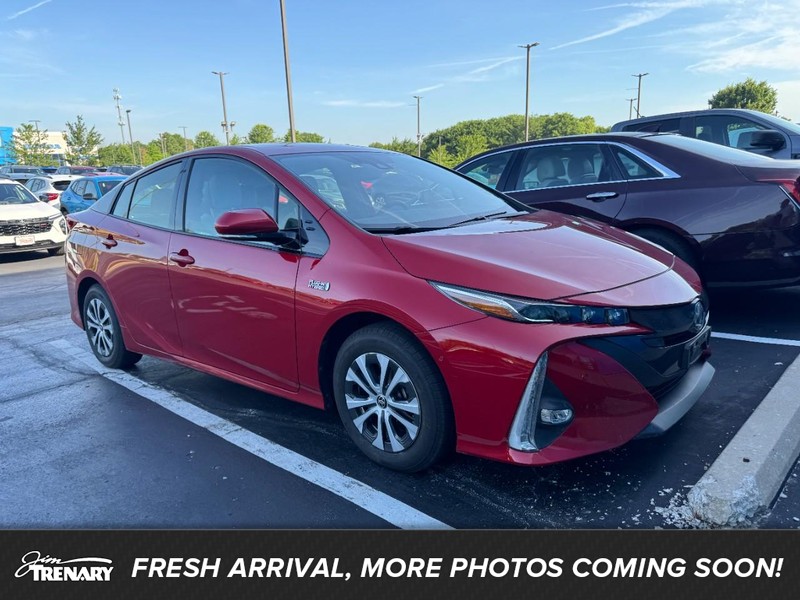 2020 Toyota Prius Prime Limited's photo