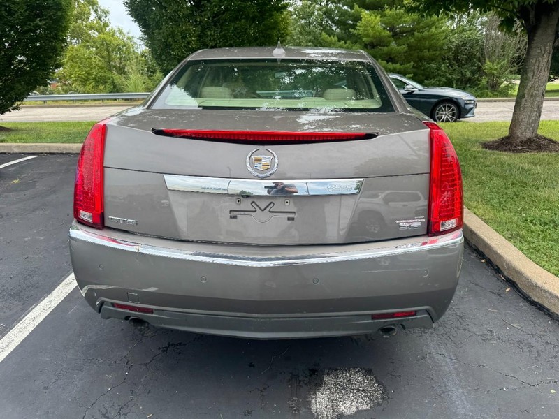 Cadillac CTS Sedan Vehicle Image 04