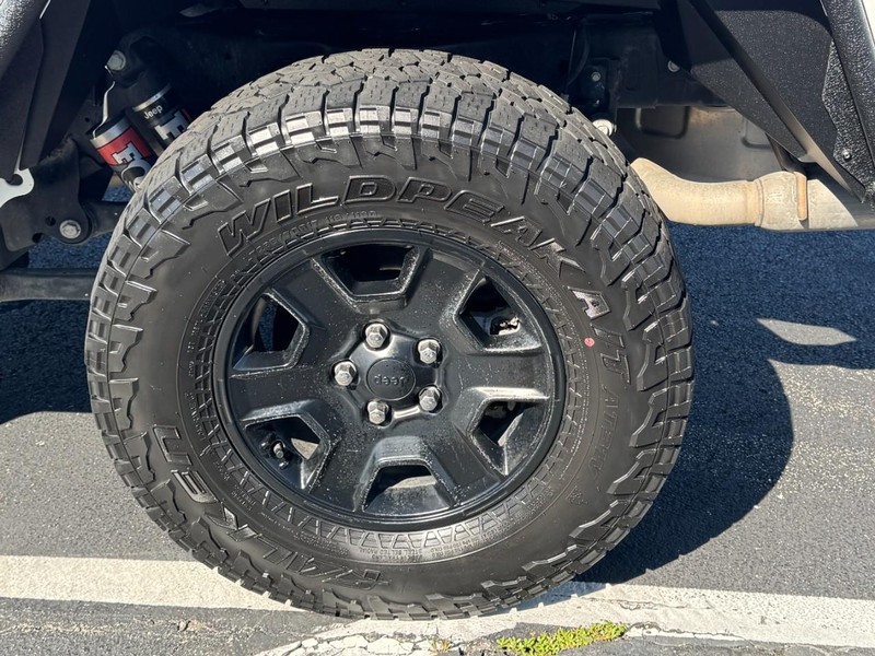 Jeep Gladiator Vehicle Image 07