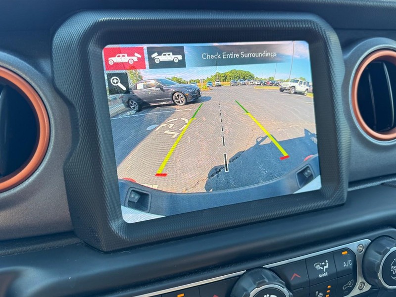 Jeep Gladiator Vehicle Image 22