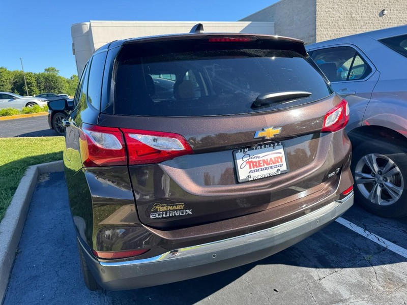 Chevrolet Equinox Vehicle Image 04