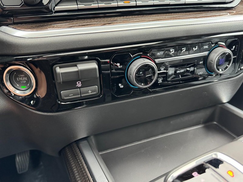 Chevrolet Silverado 1500 Vehicle Image 16
