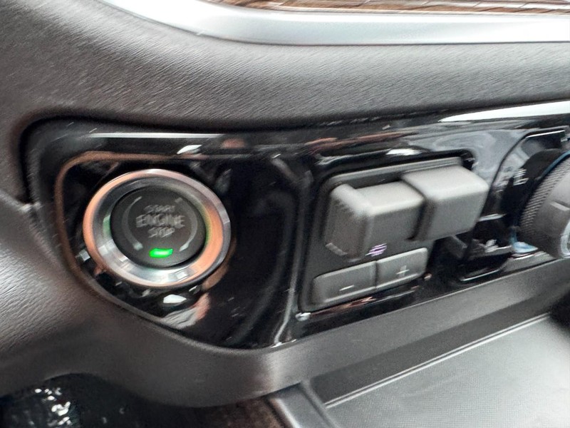Chevrolet Silverado 1500 Vehicle Image 20