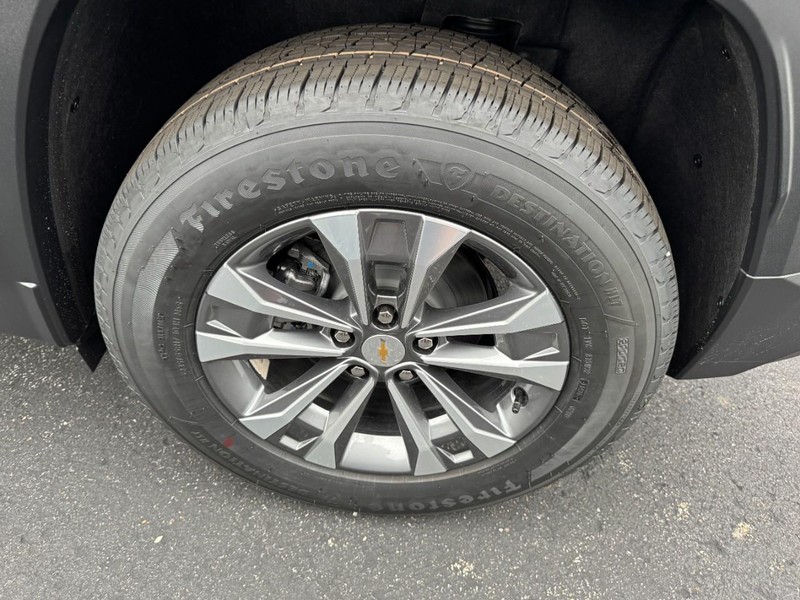 Chevrolet Equinox Vehicle Image 06
