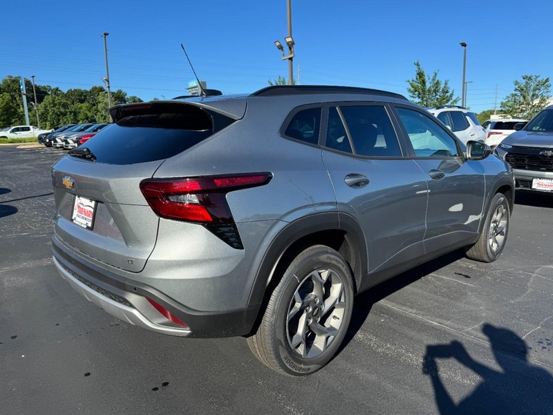 Chevrolet Trax Vehicle Image 03