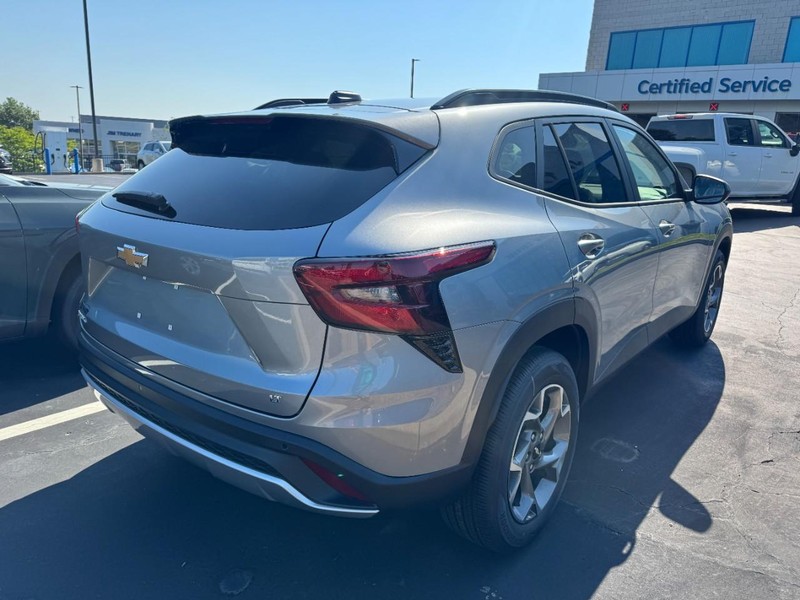 Chevrolet Trax Vehicle Image 03