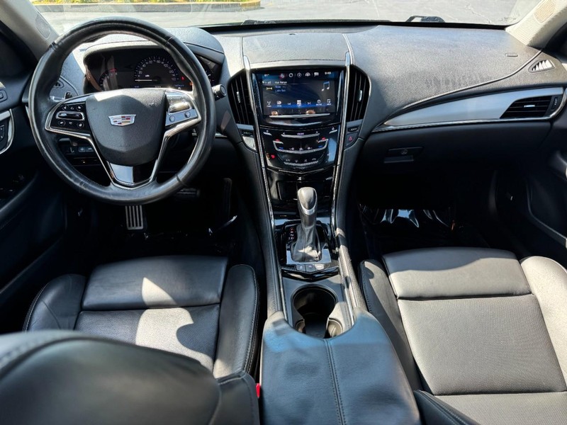 Cadillac ATS Sedan Vehicle Full-screen Gallery Image 12