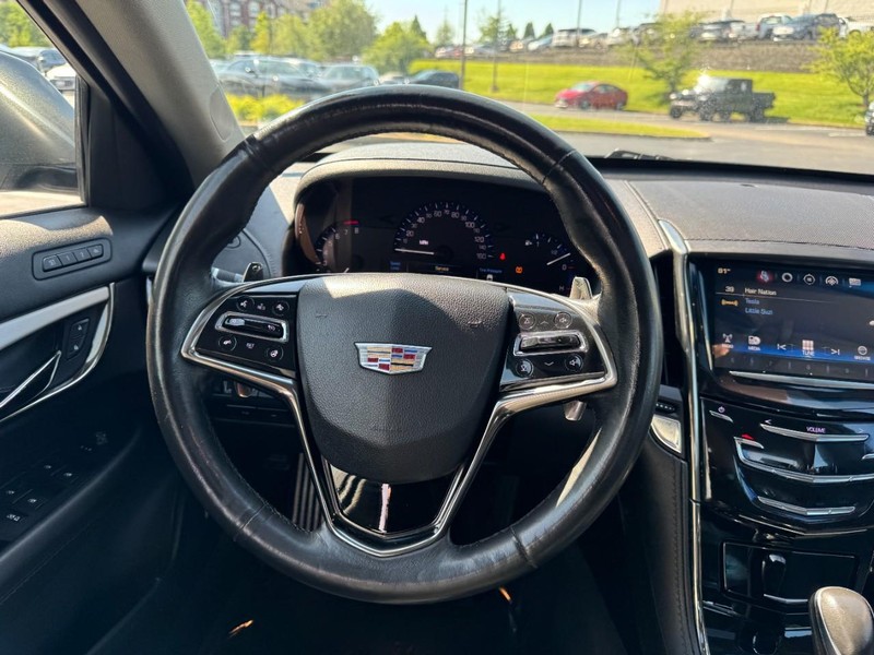 Cadillac ATS Sedan Vehicle Full-screen Gallery Image 13