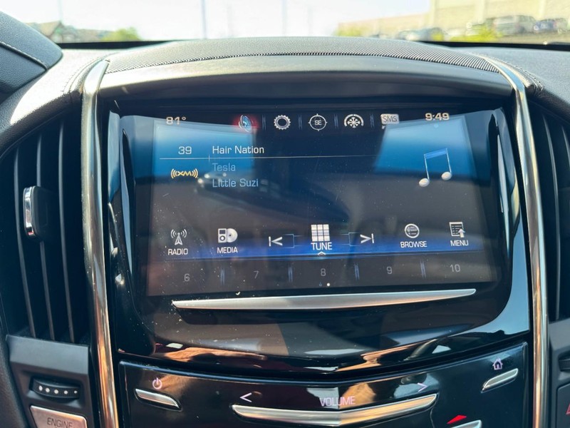 Cadillac ATS Sedan Vehicle Full-screen Gallery Image 20