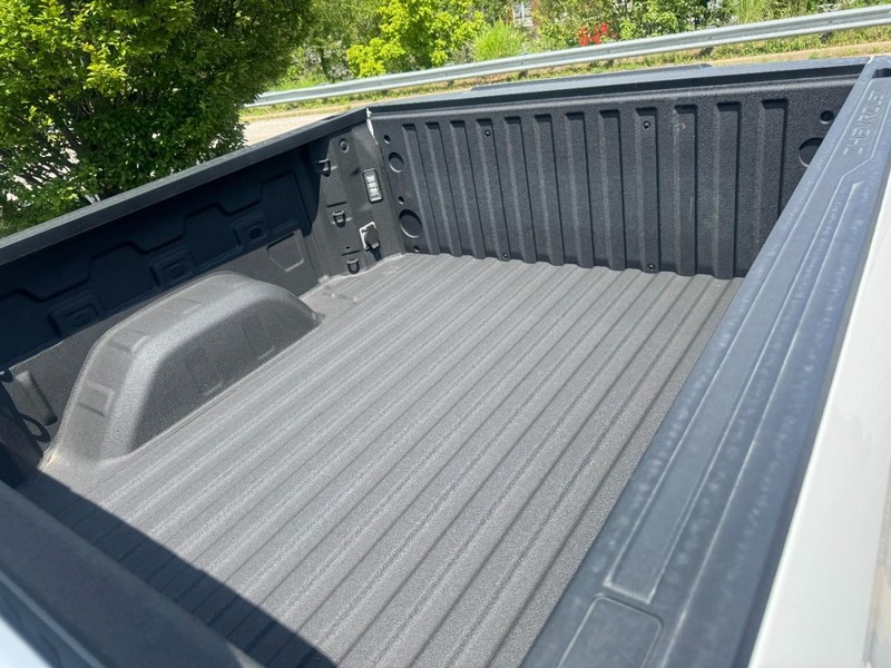 Chevrolet Silverado 1500 Vehicle Image 05