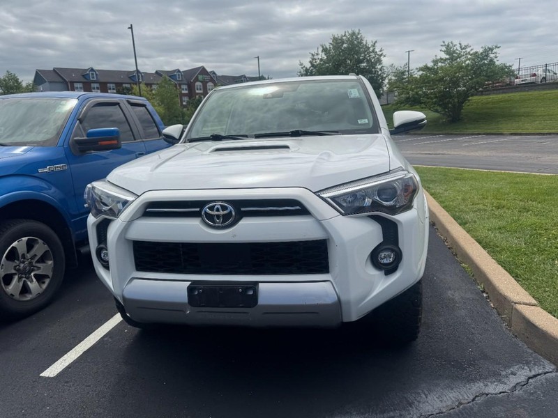 Toyota 4Runner Vehicle Image 03