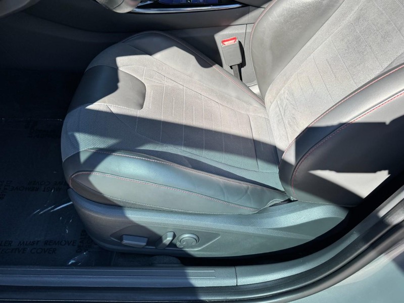 Hyundai Sonata Vehicle Image 14