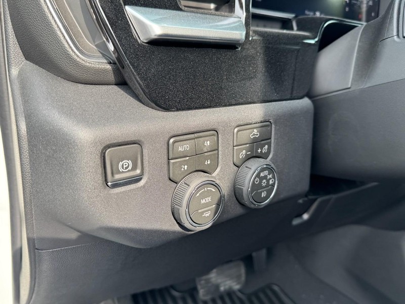 Chevrolet Silverado 1500 Vehicle Image 13