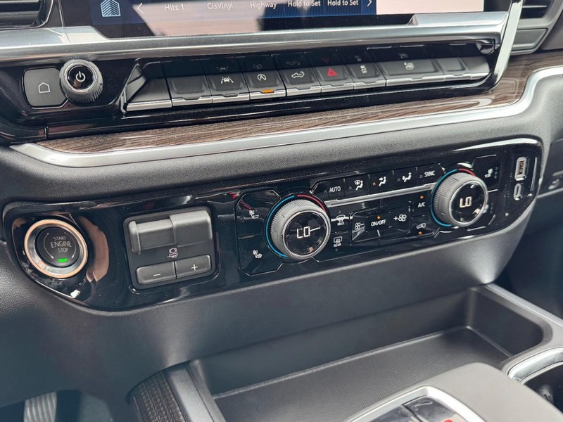 Chevrolet Silverado 1500 Vehicle Image 16