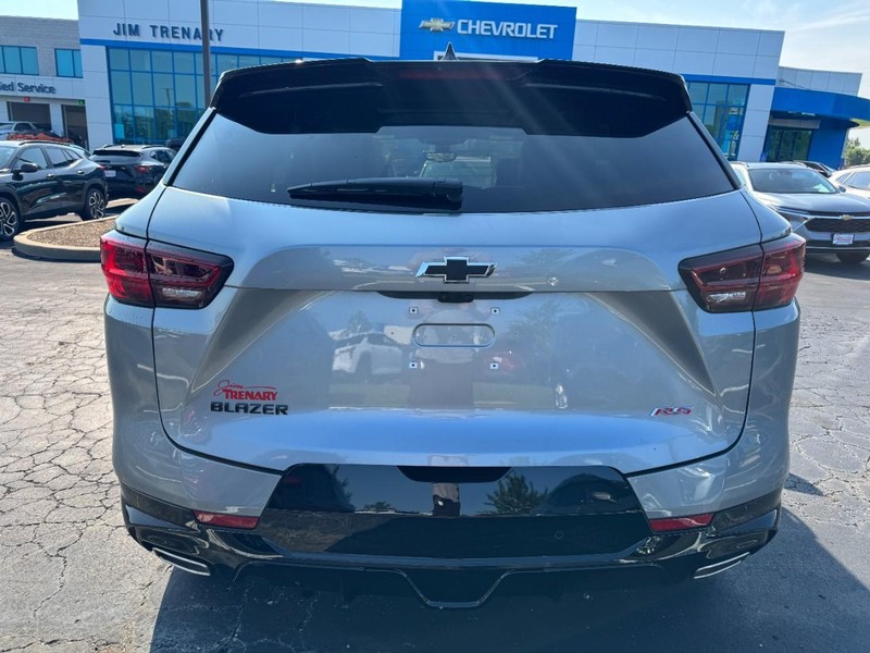 Chevrolet Blazer Vehicle Image 04