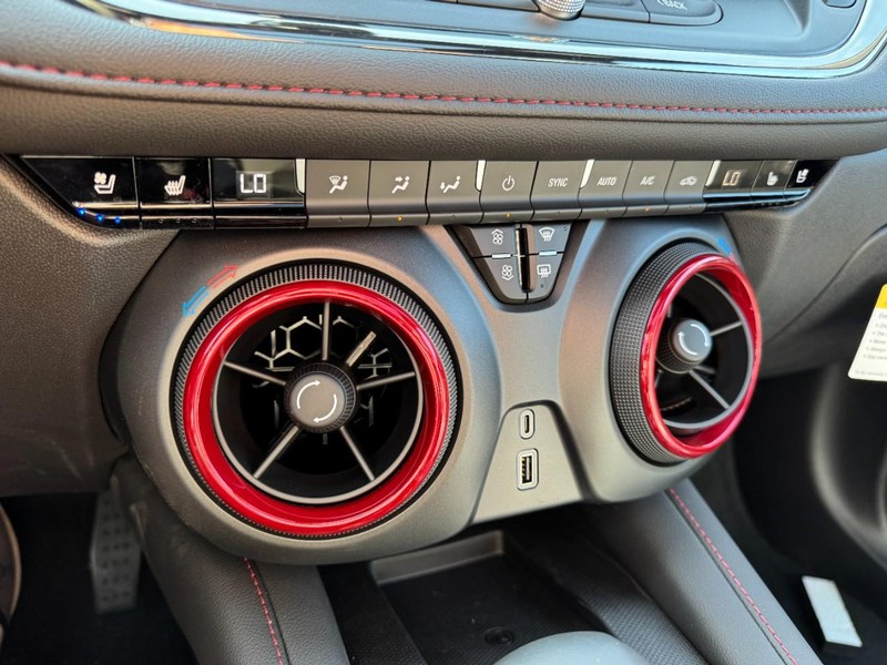 Chevrolet Blazer Vehicle Image 12