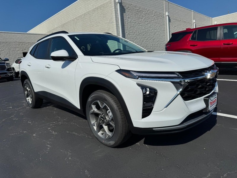 Chevrolet Trax Vehicle Image 02