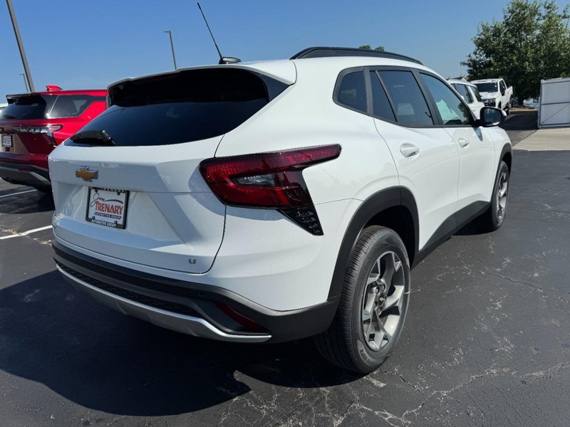 Chevrolet Trax Vehicle Image 03