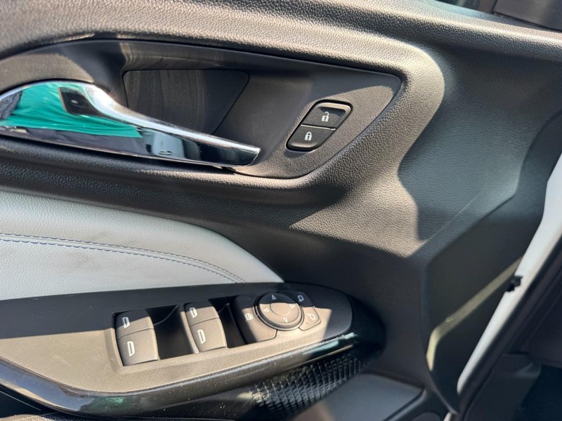 Chevrolet Trax Vehicle Image 10
