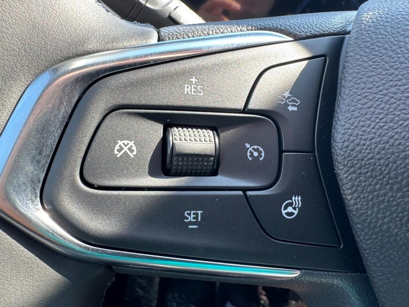 Chevrolet Trax Vehicle Image 11
