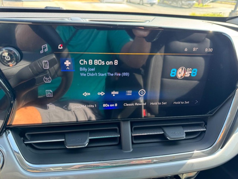 Chevrolet Trax Vehicle Image 14