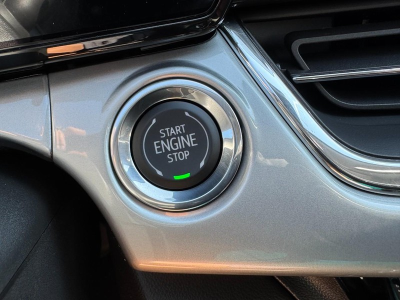 Chevrolet Trax Vehicle Image 16