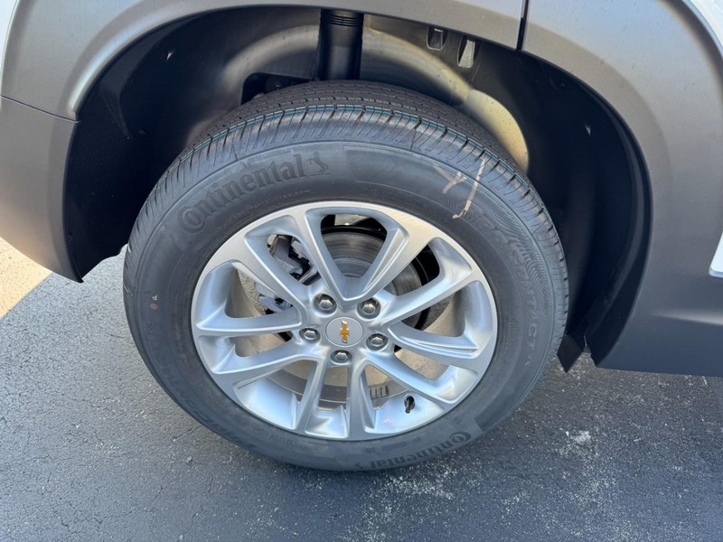 Chevrolet TrailBlazer Vehicle Image 06
