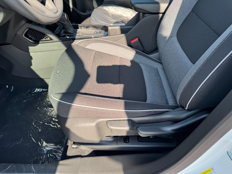 Chevrolet TrailBlazer Vehicle Image 07