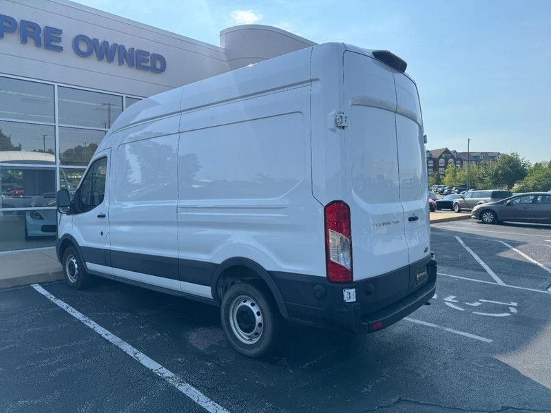 Ford Transit Cargo Van Vehicle Image 04