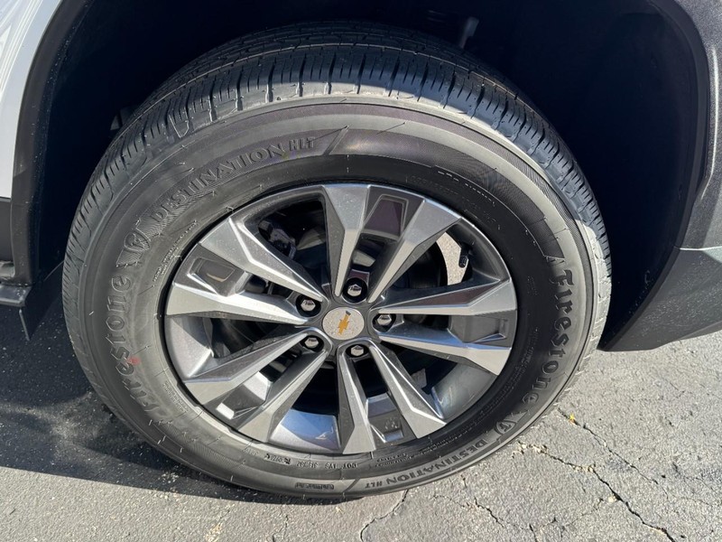 Chevrolet Equinox Vehicle Image 07