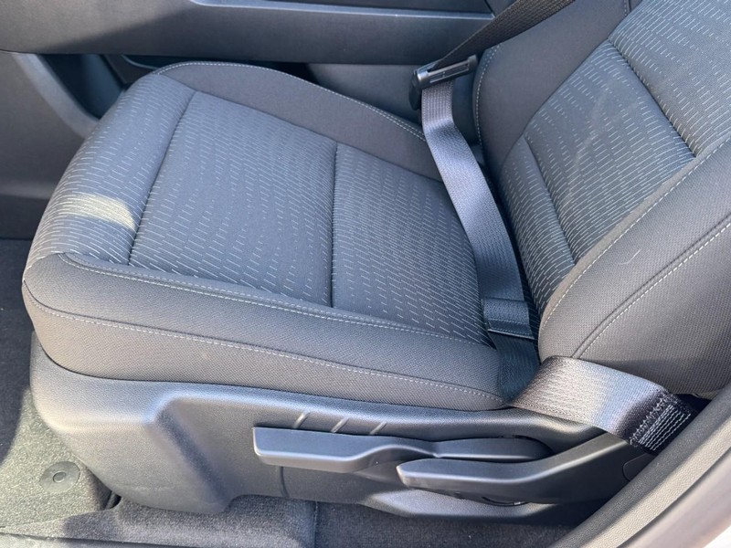 Chevrolet Equinox Vehicle Image 09