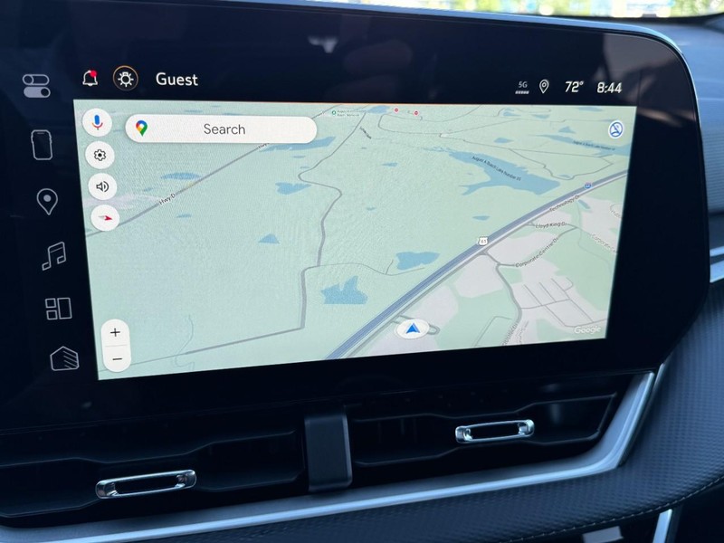 Chevrolet Equinox Vehicle Image 13