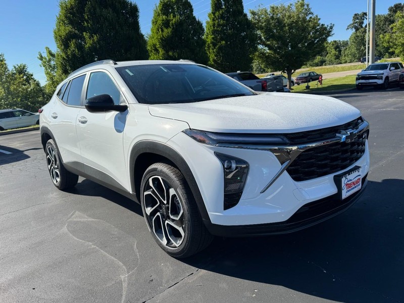 Chevrolet Trax Vehicle Image 02