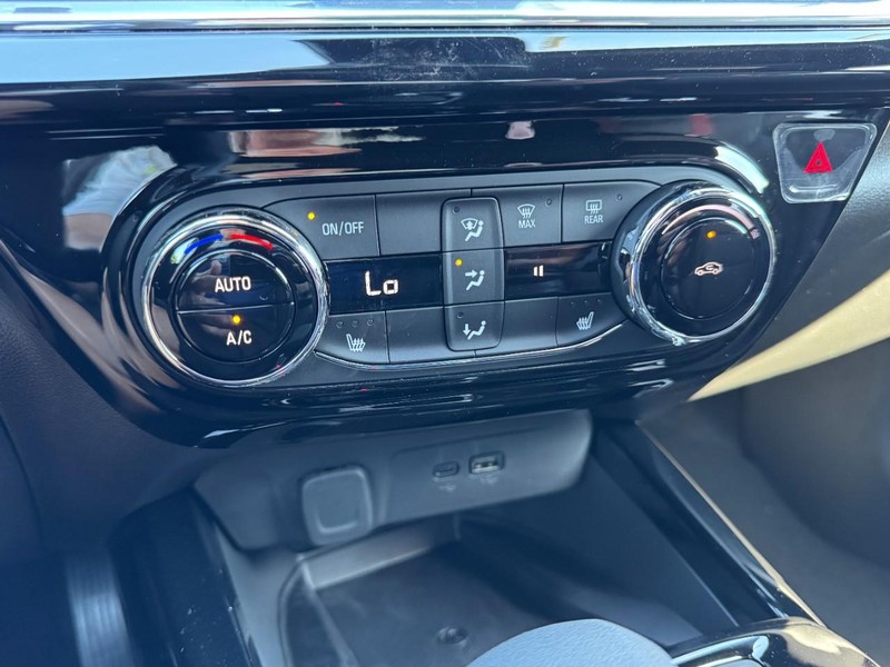 Chevrolet Trax Vehicle Image 14