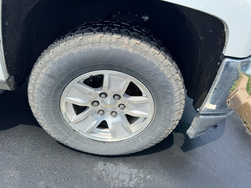 Chevrolet Silverado 1500 Vehicle Image 05