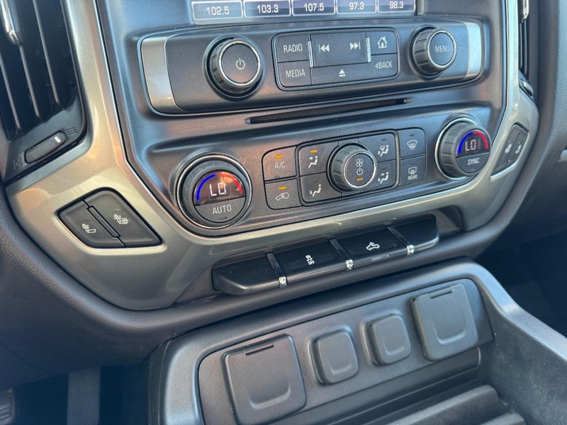 Chevrolet Silverado 1500 Vehicle Image 17