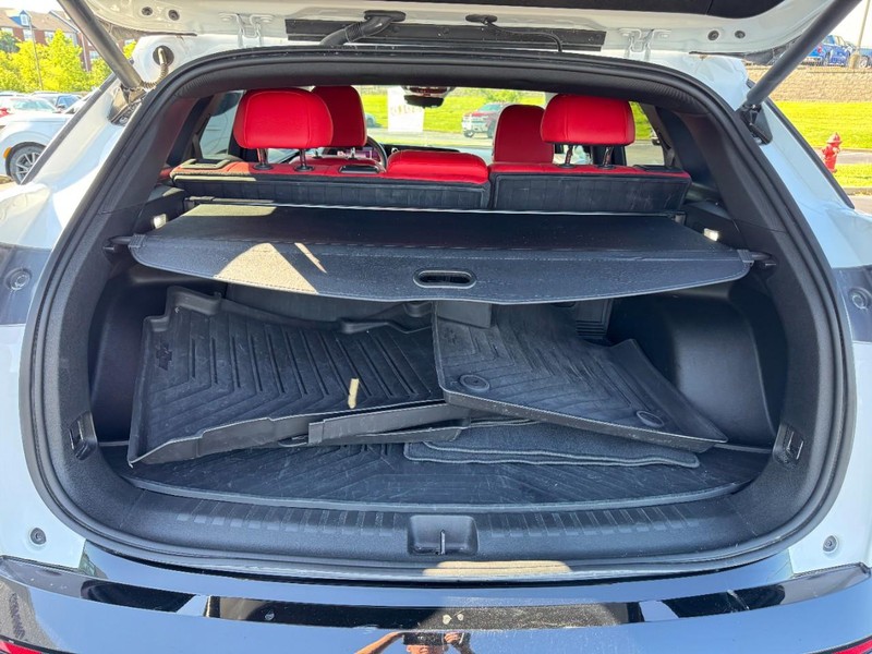 Chevrolet Blazer EV Vehicle Full-screen Gallery Image 06