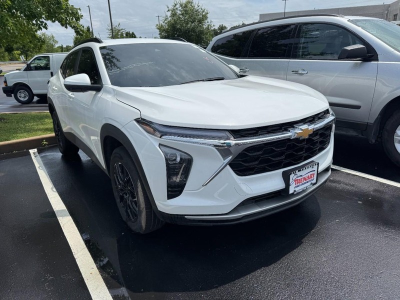 Chevrolet Trax Vehicle Image 04