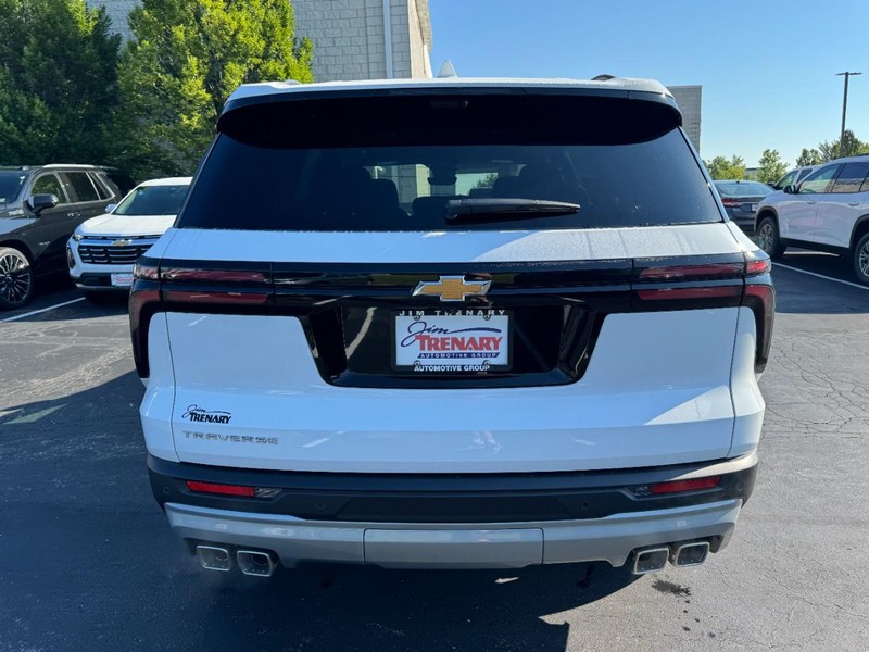 Chevrolet Traverse Vehicle Image 04