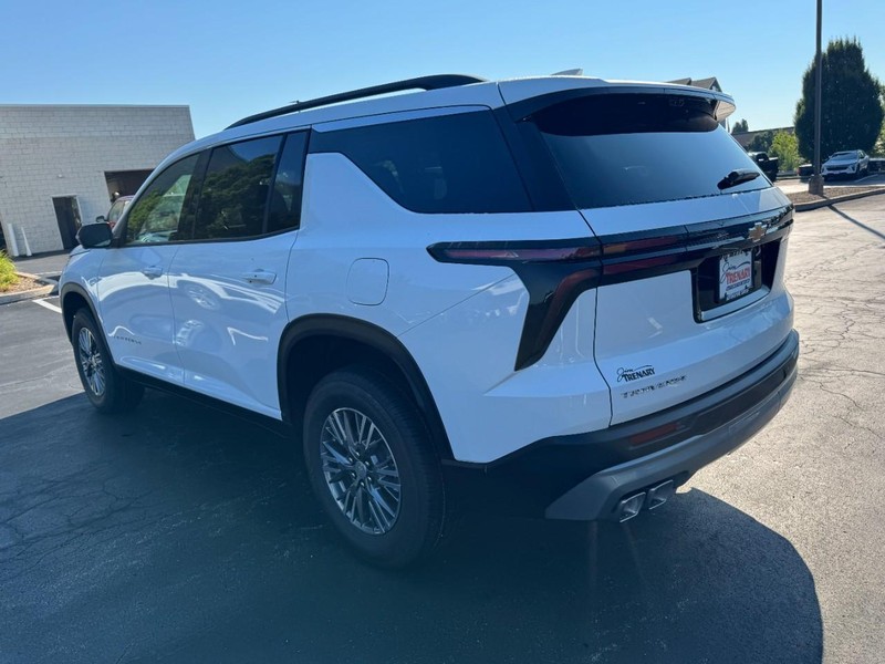 Chevrolet Traverse Vehicle Image 05
